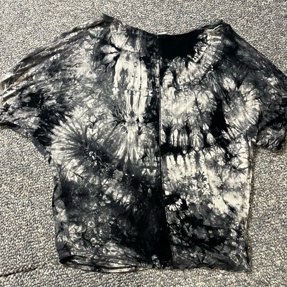 Tie-Dye Black and Gray Women's Top